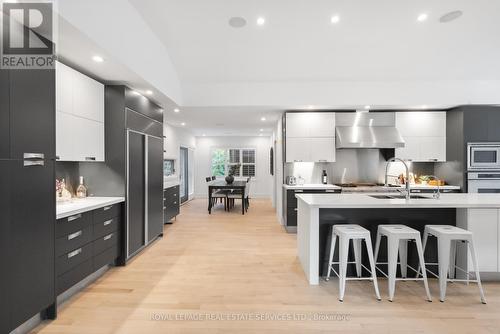 81 Sir Williams Lane, Toronto, ON - Indoor Photo Showing Kitchen With Upgraded Kitchen