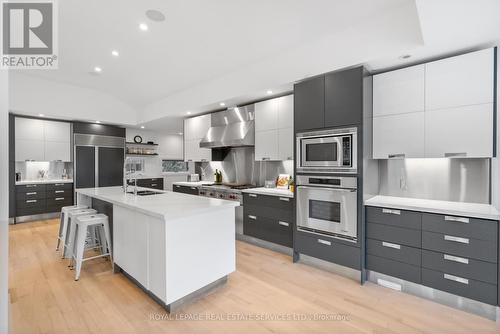 81 Sir Williams Lane, Toronto, ON - Indoor Photo Showing Kitchen With Upgraded Kitchen