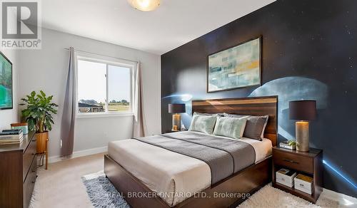 25 Arlington Parkway, Brant, ON - Indoor Photo Showing Bedroom