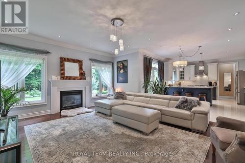 57 Stonesthrow Crescent, Uxbridge, ON - Indoor Photo Showing Living Room With Fireplace