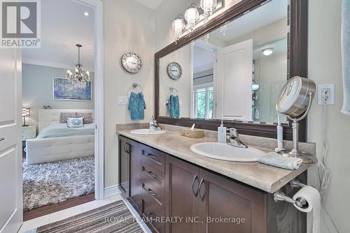 57 Stonesthrow Crescent, Uxbridge, ON - Indoor Photo Showing Bathroom