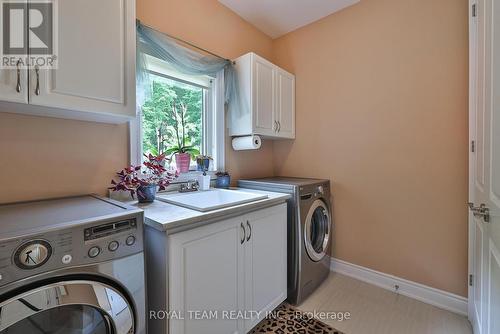 57 Stonesthrow Crescent, Uxbridge, ON - Indoor Photo Showing Laundry Room