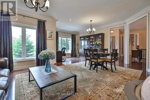 57 Stonesthrow Crescent, Uxbridge, ON - Indoor Photo Showing Living Room