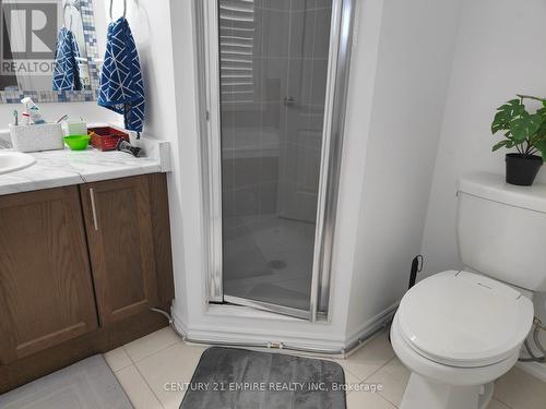 2487 Hill Rise Court, Oshawa, ON - Indoor Photo Showing Bathroom