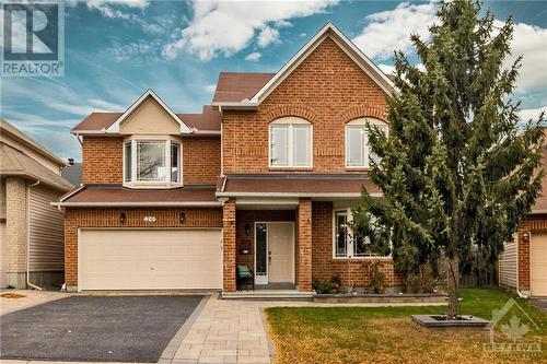 Spacious Family Home on quiet Crescent - 26 Portadown Crescent, Ottawa, ON - Outdoor With Facade