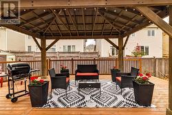 Large deck with sun shelter - 