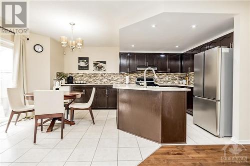 Eat-in Kitchen with extended cabinetry! - 26 Portadown Crescent, Ottawa, ON - Indoor