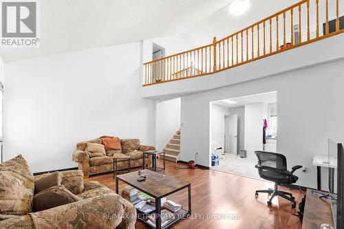 117 Montrave Avenue, Oshawa, ON - Indoor Photo Showing Living Room