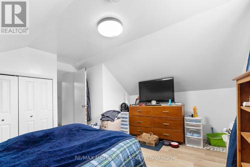 117 Montrave Avenue, Oshawa, ON - Indoor Photo Showing Bedroom