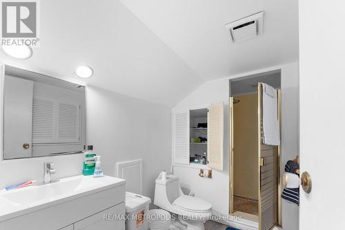 117 Montrave Avenue, Oshawa, ON - Indoor Photo Showing Bathroom