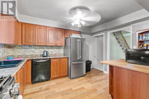 20 Biscayne Boulevard, Georgina, ON - Indoor Photo Showing Kitchen