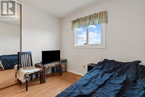 20 Biscayne Boulevard, Georgina, ON - Indoor Photo Showing Bedroom