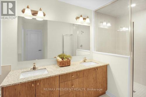 21 Tyler Avenue, Erin, ON - Indoor Photo Showing Bathroom