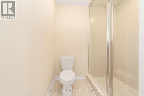 21 Tyler Avenue, Erin, ON - Indoor Photo Showing Bathroom