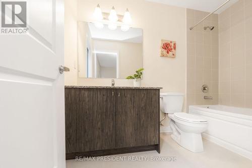 21 Tyler Avenue, Erin, ON - Indoor Photo Showing Bathroom