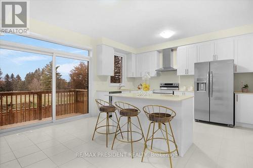 21 Tyler Avenue, Erin, ON - Indoor Photo Showing Kitchen