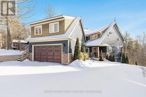 7 Pine Point, Oro-Medonte, ON - Outdoor With Facade