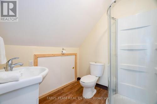 7 Pine Point, Oro-Medonte, ON - Indoor Photo Showing Bathroom