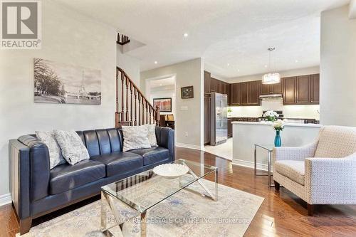 3292 Skipton Lane, Oakville, ON - Indoor Photo Showing Living Room