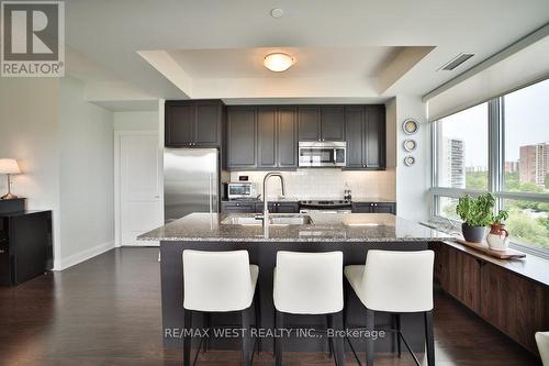 808 - 25 Fontenay Court, Toronto, ON - Indoor Photo Showing Kitchen With Double Sink With Upgraded Kitchen