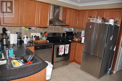 324 Howard Crescent, Orangeville, ON - Indoor Photo Showing Kitchen