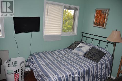 324 Howard Crescent, Orangeville, ON - Indoor Photo Showing Bedroom