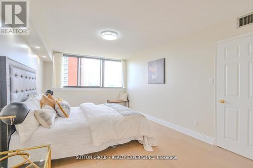 907 - 4235 Sherwoodtowne Boulevard, Mississauga, ON - Indoor Photo Showing Bedroom