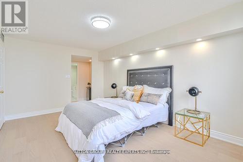 907 - 4235 Sherwoodtowne Boulevard, Mississauga, ON - Indoor Photo Showing Bedroom