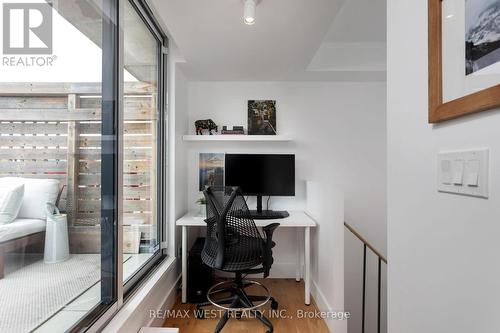 703 - 45 Sousa Mendes Street, Toronto, ON - Indoor Photo Showing Office