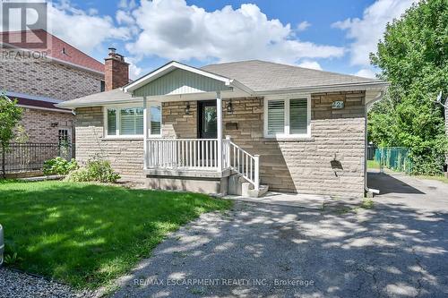 221 Gray Road, Hamilton, ON - Outdoor