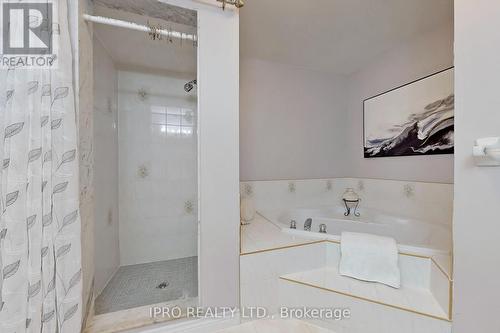 629 Avonwick Avenue, Mississauga, ON -  Photo Showing Bathroom