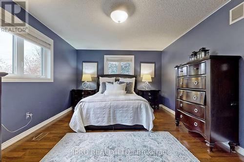 629 Avonwick Avenue, Mississauga, ON - Indoor Photo Showing Bedroom