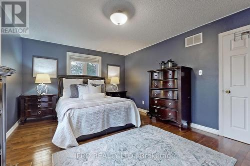 629 Avonwick Avenue, Mississauga, ON - Indoor Photo Showing Bedroom