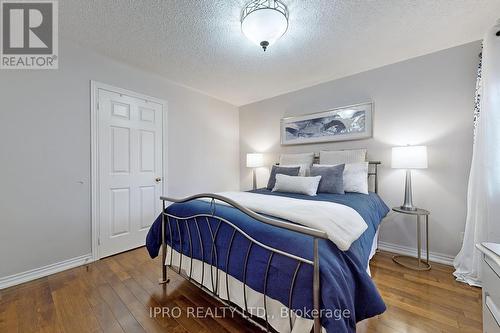 629 Avonwick Avenue, Mississauga, ON - Indoor Photo Showing Bedroom