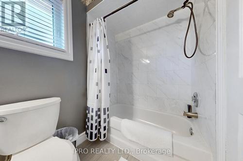 629 Avonwick Avenue, Mississauga, ON - Indoor Photo Showing Bathroom