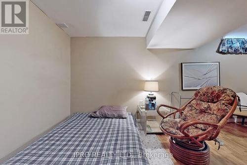 629 Avonwick Avenue, Mississauga, ON - Indoor Photo Showing Bedroom