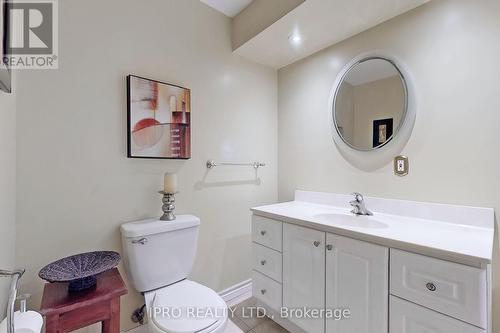 629 Avonwick Avenue, Mississauga, ON - Indoor Photo Showing Bathroom