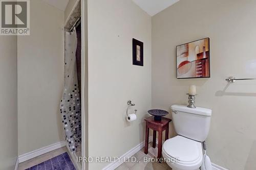 629 Avonwick Avenue, Mississauga, ON - Indoor Photo Showing Bathroom