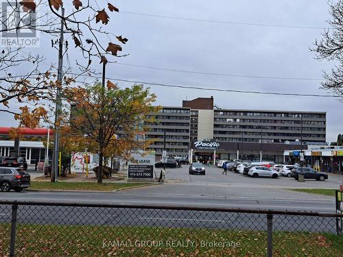 727 - 4645 Jane Street, Toronto, ON - Outdoor