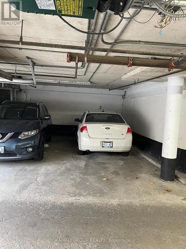 727 - 4645 Jane Street, Toronto, ON - Indoor Photo Showing Garage