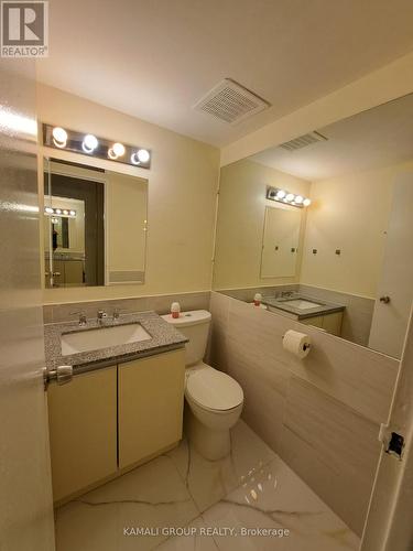 727 - 4645 Jane Street, Toronto, ON - Indoor Photo Showing Bathroom