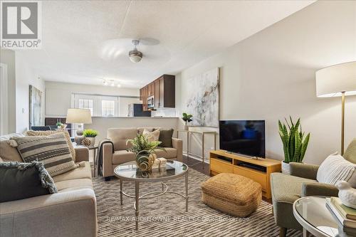 305 - 4005 Kilmer Drive, Burlington, ON - Indoor Photo Showing Living Room