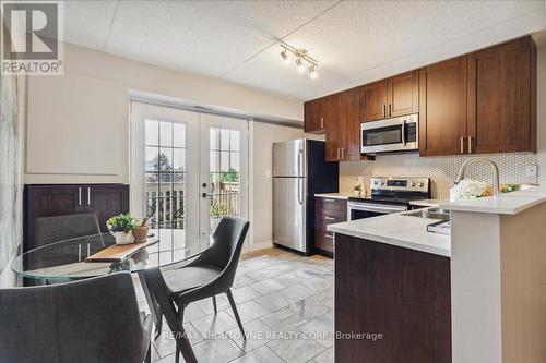 305 - 4005 Kilmer Drive, Burlington, ON - Indoor Photo Showing Kitchen