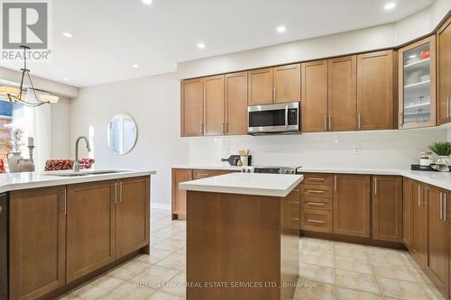 277 Landsborough Avenue, Milton, ON - Indoor Photo Showing Kitchen