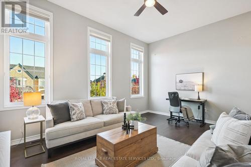 277 Landsborough Avenue, Milton, ON - Indoor Photo Showing Living Room