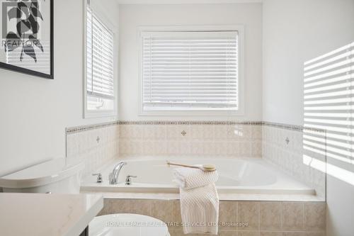 277 Landsborough Avenue, Milton, ON - Indoor Photo Showing Bathroom