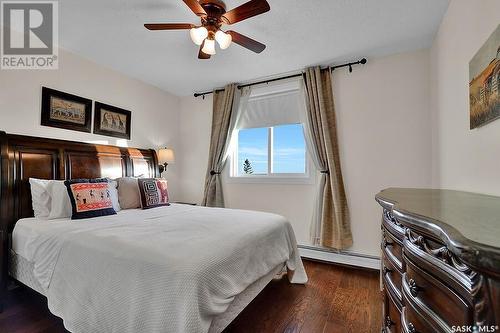 631 65 Westfield Drive, Regina, SK - Indoor Photo Showing Bedroom