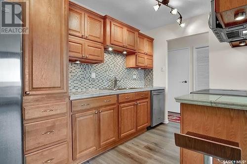 631 65 Westfield Drive, Regina, SK - Indoor Photo Showing Kitchen