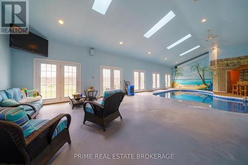 1561 Westchester Bourne Road, Thames Centre (Dorchester), ON - Indoor Photo Showing Other Room With In Ground Pool