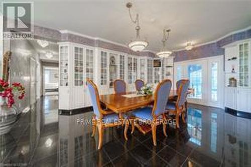 1561 Westchester Bourne Road, Thames Centre (Dorchester), ON - Indoor Photo Showing Dining Room